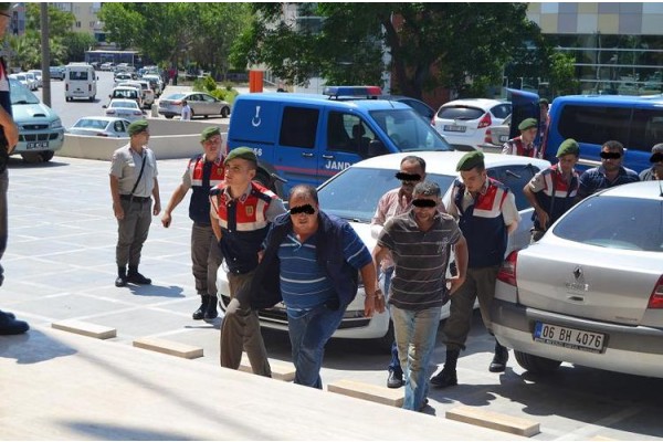 BÜYÜKBAŞ  HAYVAN HIRSIZLARI TUTUKLANDI