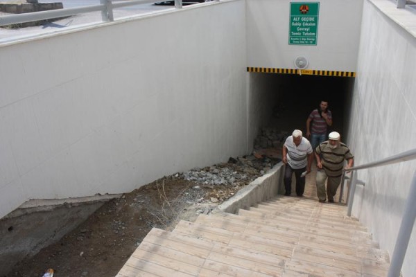 ENGELLİ RAMPALARI YENİDEN YAPILIYOR