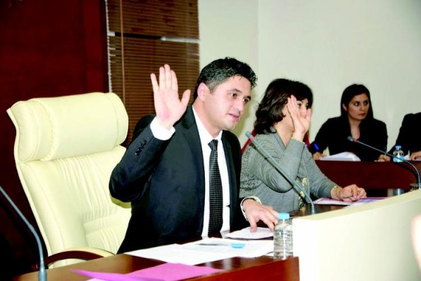 GÜNDEMDE BORÇLANMA YOK