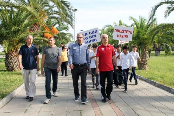 ALİAĞA SAĞLIKLI YAŞAM İÇİN YÜRÜDÜ