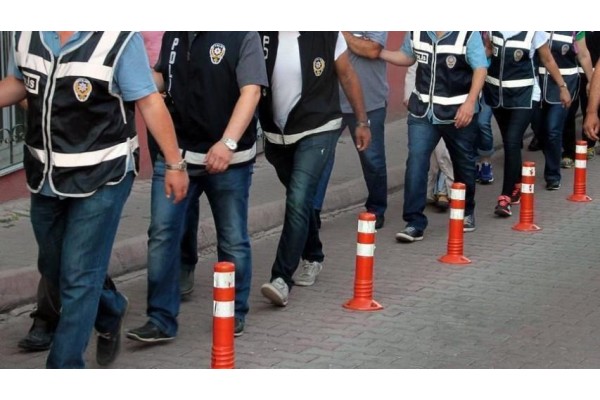 FETÖ operasyonunda 19 şüpheli yakalandı