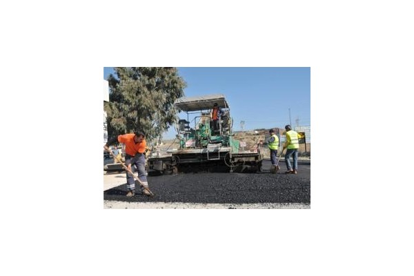 Sanayi Sitesinde yollar asfaltlanıyor