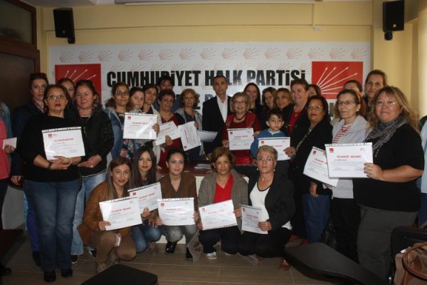 CHP’DEN KADIN KOLLARINA TEŞEKKÜR