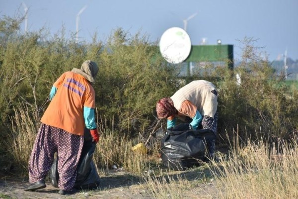 TEMİZLİK İŞLERİNDEN YOĞUN MESAİ