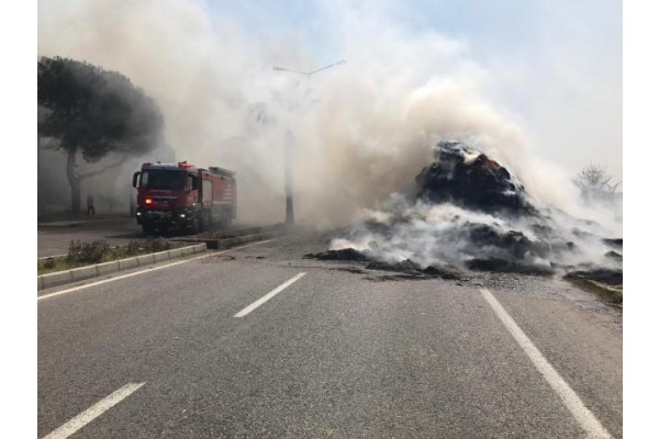 SAMAN YÜKLÜ TIR ALEV TOPUNA DÖNDÜ