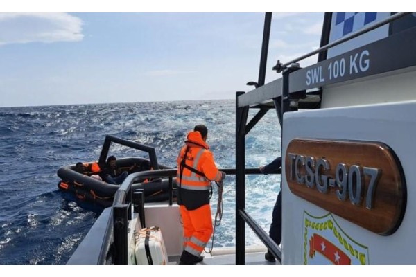 85 düzensiz göçmen kurtarıldı