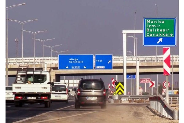 Kuzey Ege Otoyolu’ndan 179 bin 971 araç geçti