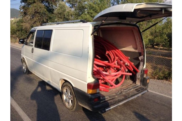 KABLO HIRSIZLARI JANDARMADAN KAÇAMADI