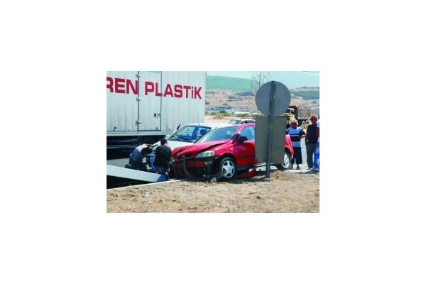 DİKKATSİZLİK KAZAYA NEDEN OLDU