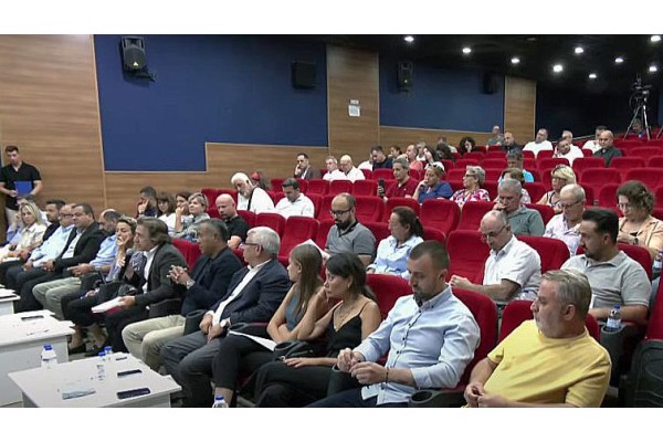 Mecliste elektrik sorunu konuşuldu