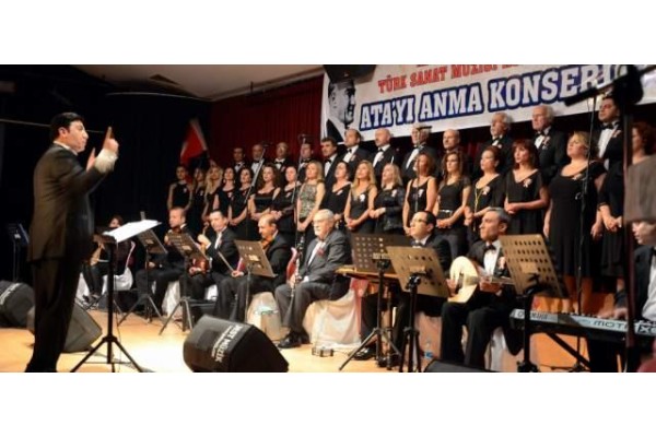 ALİAĞA BELEDİYESİ “ATA’YI” KONSERLE ANDI