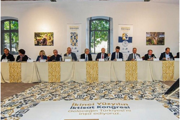 Soyer: “Geleceğin siyasetine yön vermek niyetindeyiz”