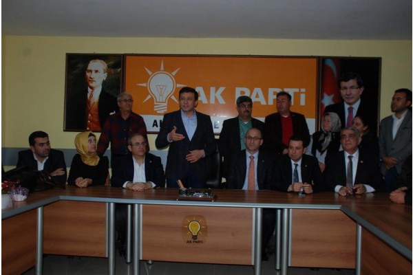 AK PARTİ MİLLETVEKİLLERİNDEN ALİAĞA ÇIKARMASI