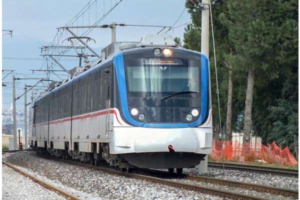 İZBAN’da bir milyar yolcuya doğru