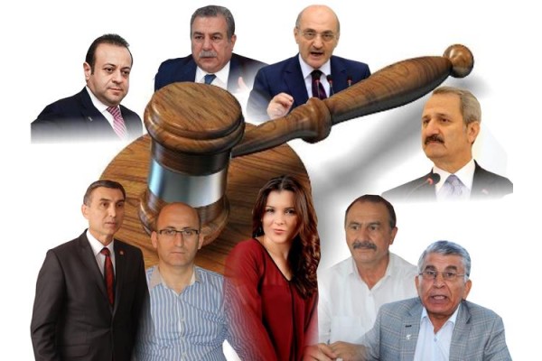 BAKANLAR ‘‘AK’’ LANDILAR