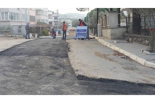 BÜYÜKŞEHİR ASFALTLAMA ÇALIŞMALARINA DEVAM EDİYOR