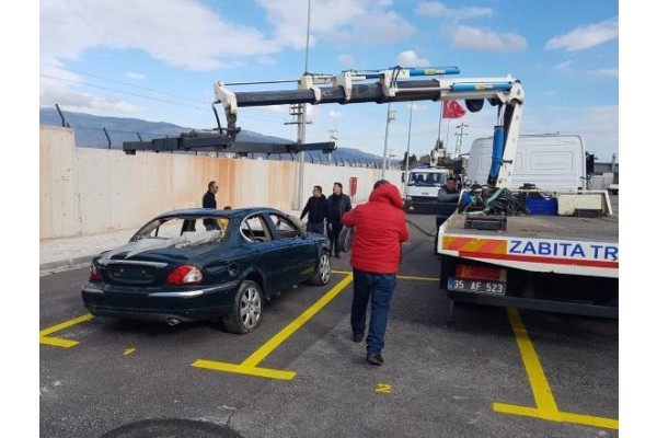 BÜYÜKŞEHİR HURDA ARAÇLAR İÇİN OTOPARK KURDU