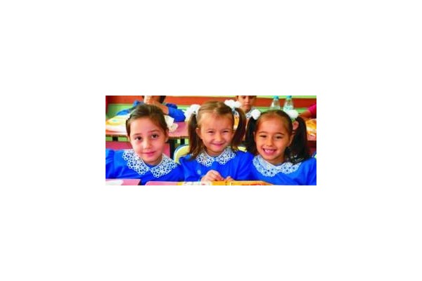 Öğrenciler ders başı yapıyor