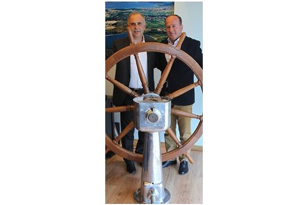 "ALİAĞA'NIN EN BÜYÜK SORUNU YOL"