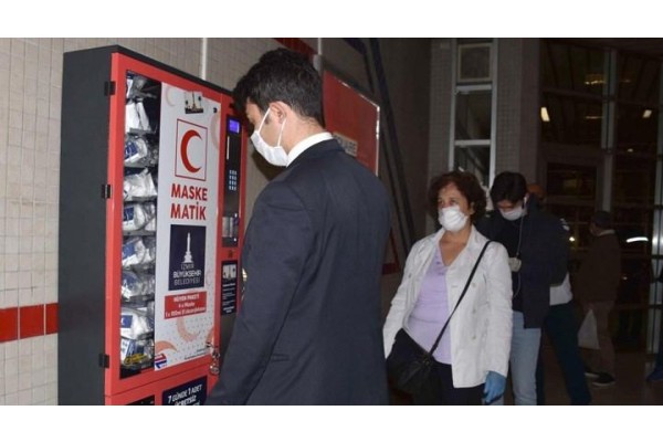 BİR GÜNDE 117 BİN MASKE DAĞITILDI
