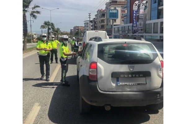 TRAFİK HAFTASI BİR DİZİ ETKİNLİKLE KUTLANDI