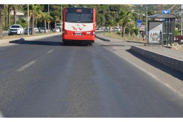 DURAKLAR OTOBÜSE GÖRE DEĞİL