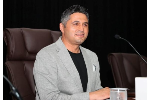 Acar, “Sinek sorunu 1 hafta 10 güne kadar hafifleyecek”