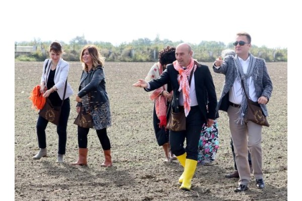 KARAKILÇIK BUĞDAYI TOPRAKLA BULUŞTURULDU