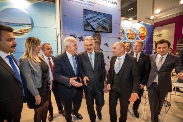 DÜNYA TRAVEL TURKEY İLE İZMİR'E AKTI