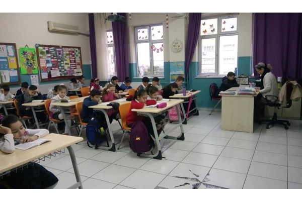 “KİTABA DOKUNAN ELLER” İLGİ GÖRÜYOR