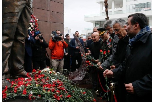 FETHİ SEKİN UNUTULMADI