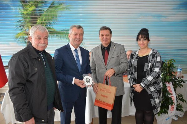 MENEMEN’İN MUHTARLARI DERNEK ÇATISI ALTINDA BULUŞTU