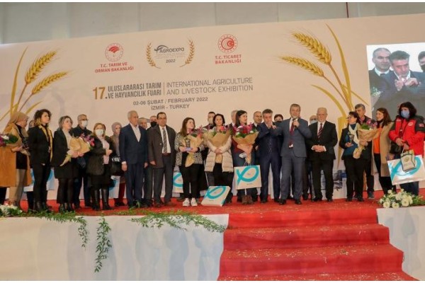 "KADIN ÇİFTÇİLER YARIŞIYOR" AGROEXPO'YA DAMGA VURDU