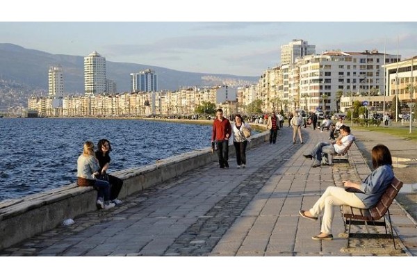 İzmir’in nüfusu 5 milyona yaklaştı