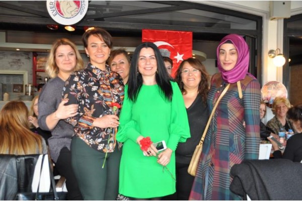 TÜRK ANNELER 8 MART’I ANDI