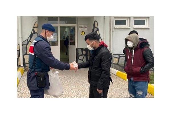 152 DÜZENSİZ GÖÇMEN YAKALANDI