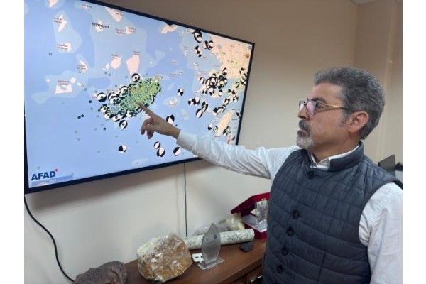 Ege’de "depremcik"ler sürüyor