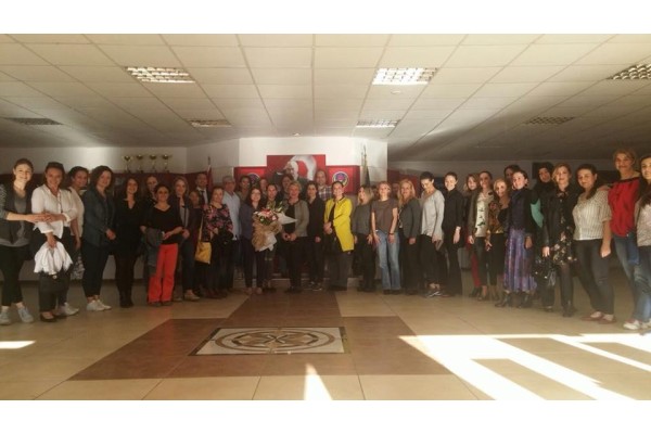 VELİLER ERGENLİK HAKKINDA BİLGİLENDİ