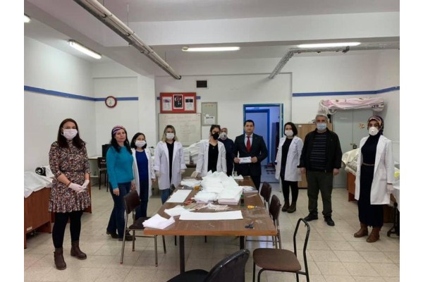 HALK EĞİTİM TEK KULLANIMLIK MASKE ÜRETİYOR
