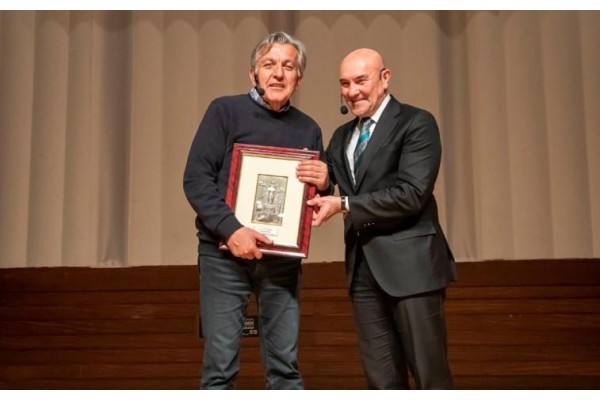 Belediye yöneticileriyle buluştu