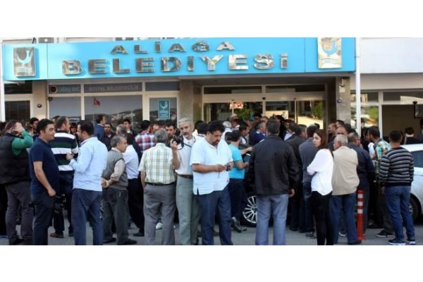 BELEDİYE’DEN İŞÇİ ÇIKARMALAR BAŞLADI