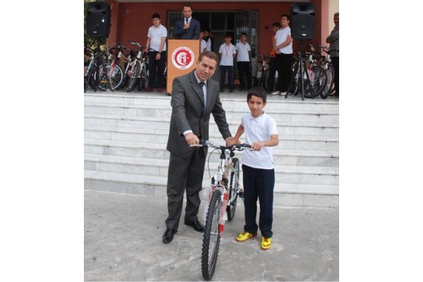 ÖĞRENCİLERİN BİSİKLET SEVİNCİ