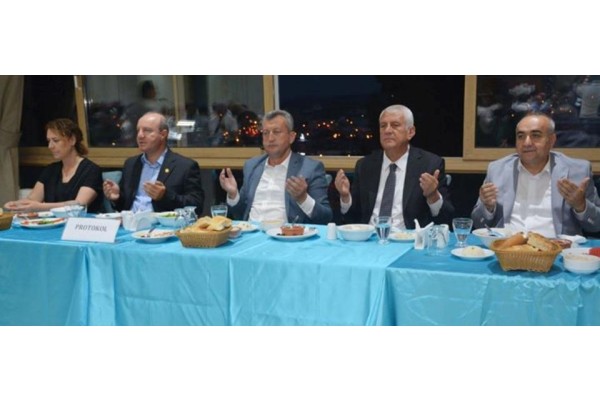 KUZEY EGE ESNAFI İFTARDA BULUŞTU