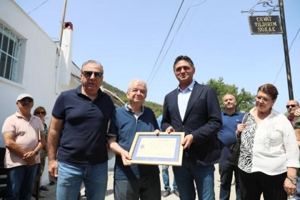 İsmi doğduğu evin sokağına verildi