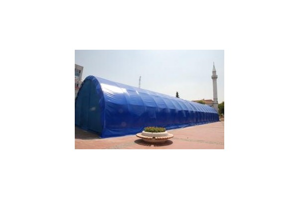 Demokrasi meydanına klimalı çadır cami