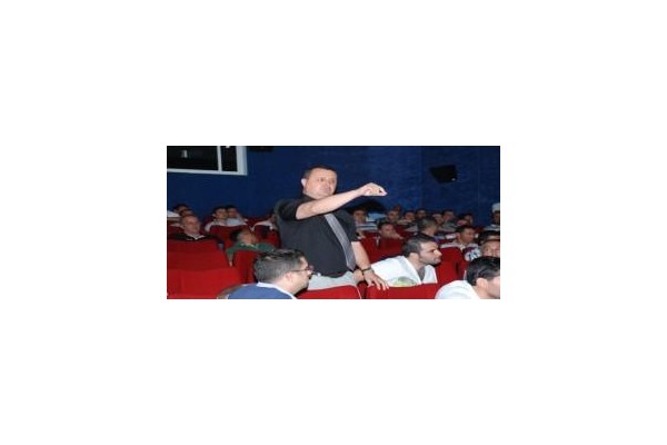 Muhalifler İzmir İl Dernekleri Müdürlüğünde