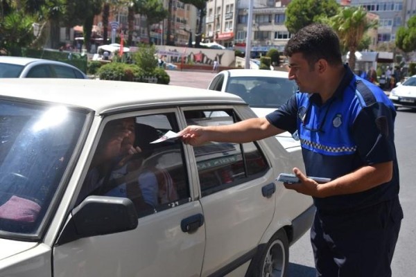 ZABITADAN KARANFİLLİ KUTLAMA