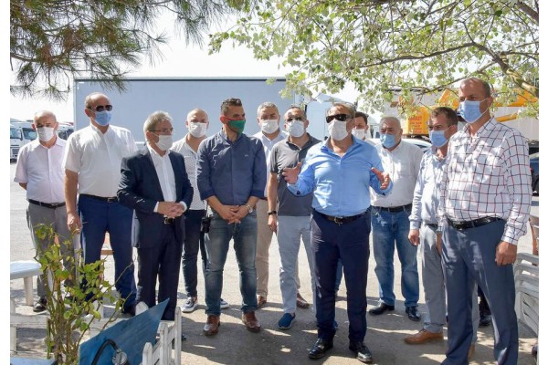 KÖYLERDE YAŞAYANLARI TEBRİK ETTİ