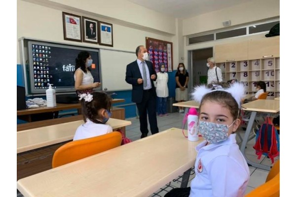 ALİAĞA’DAKİ 17 BİN ÖĞRENCİ İÇİN DERS ZİLİ ÇALDI