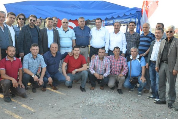 EYLEMDEKİ BOYA FABRİKASI İŞÇİLERİNİ ZİYARET ETTİ